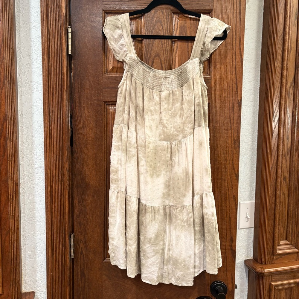 Elegant Cream Sleeveless Dress